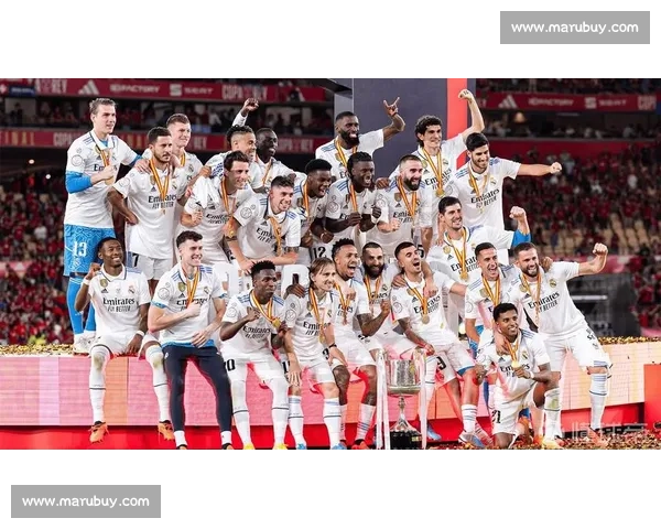 足球比赛全场攻防博弈与战术较量精彩回顾解析深度剖析与关键瞬间盘点 - 副本 (7) - 副本